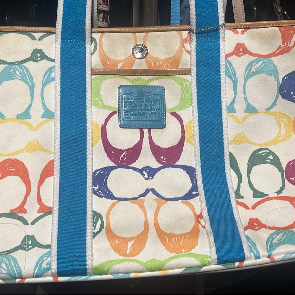 Coach Larger tote bag excellent use condition